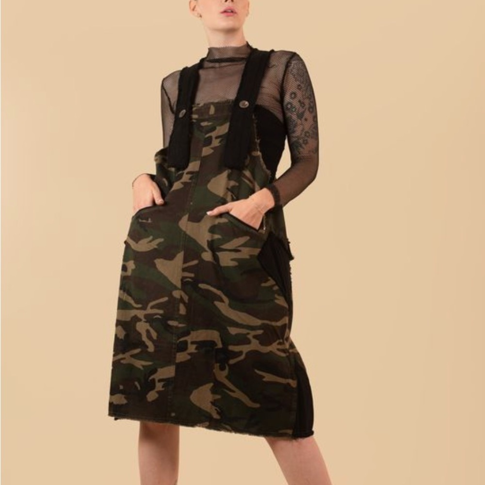 🟢 Kate Hewko Camo Skirt Overalls 🟢